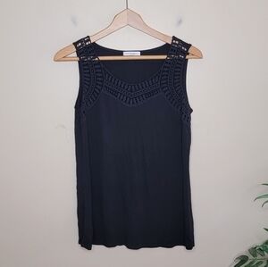Montagne Black Crochet Lace Upper Tank Top Size Medium Casual Basic Classic